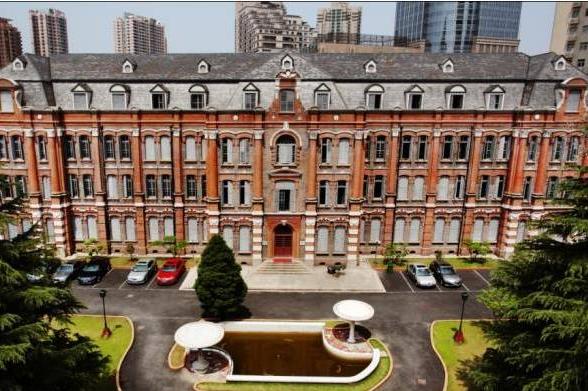 徐汇屋顶崇思楼中学及模板授课墙面修复工程教案初中图片