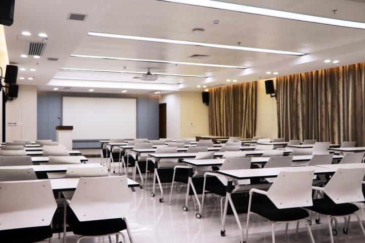 多功能媒体培训室